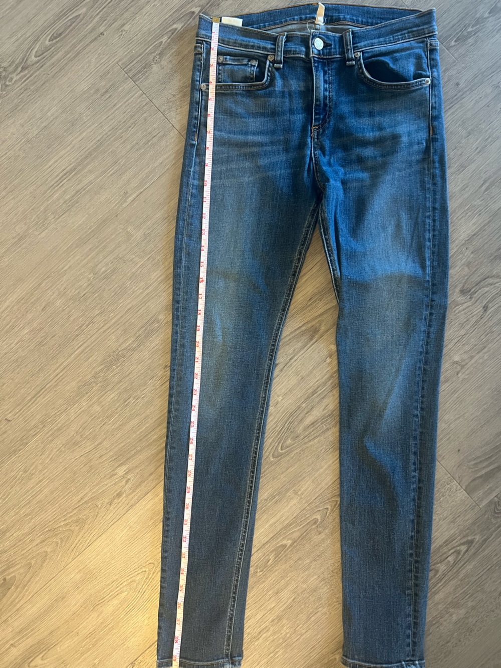 rag & bone Women's Skinny Jeans in Medium Blue Wash - Picture 9 of 10
